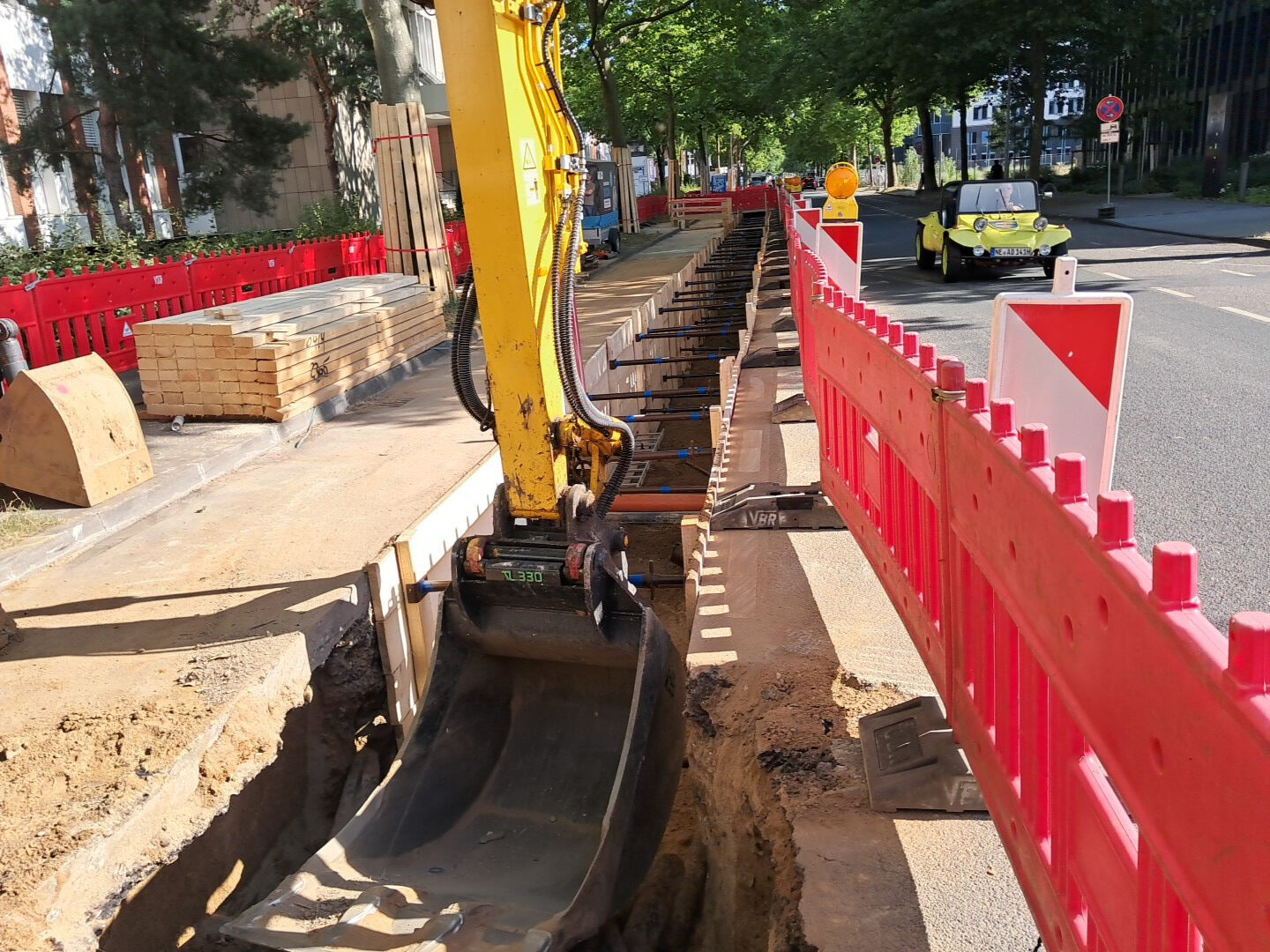 Baggerarbeiten am Leitungsgraben